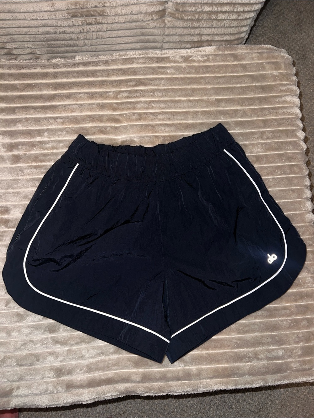 Alo athletic shorts. Small